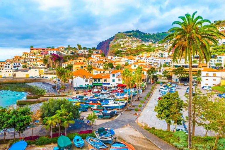 Cykla genom Madeiras förtrollande natursköna vägar